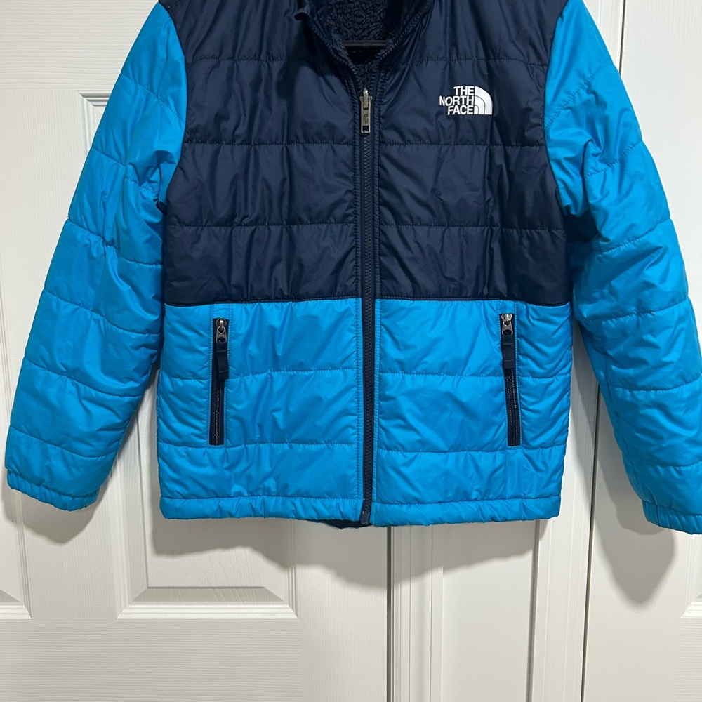 The North Face reversible Mount Chimbo full zip jacket. Missing hood.
